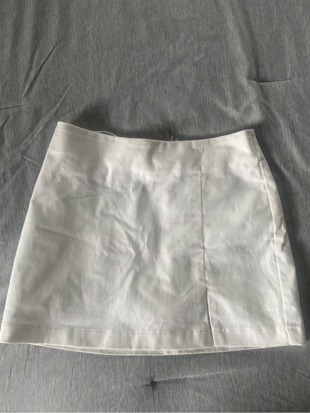 Women's White Mini Skirt (Built In Shorts)